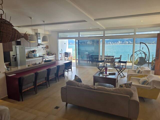 Casa para Venda em Guarujá - 4